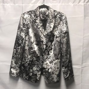 Charlotte & Co woman’s  black/gray floral jacket. Size 16 with tags.
